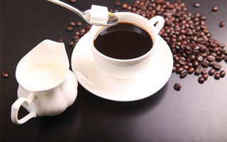 Можно ли употреблять сахар с чаем или кофе, если хочется похудеть