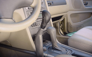 Особенности и преимущества ручного управления на автомобиле: возвращение к истокам