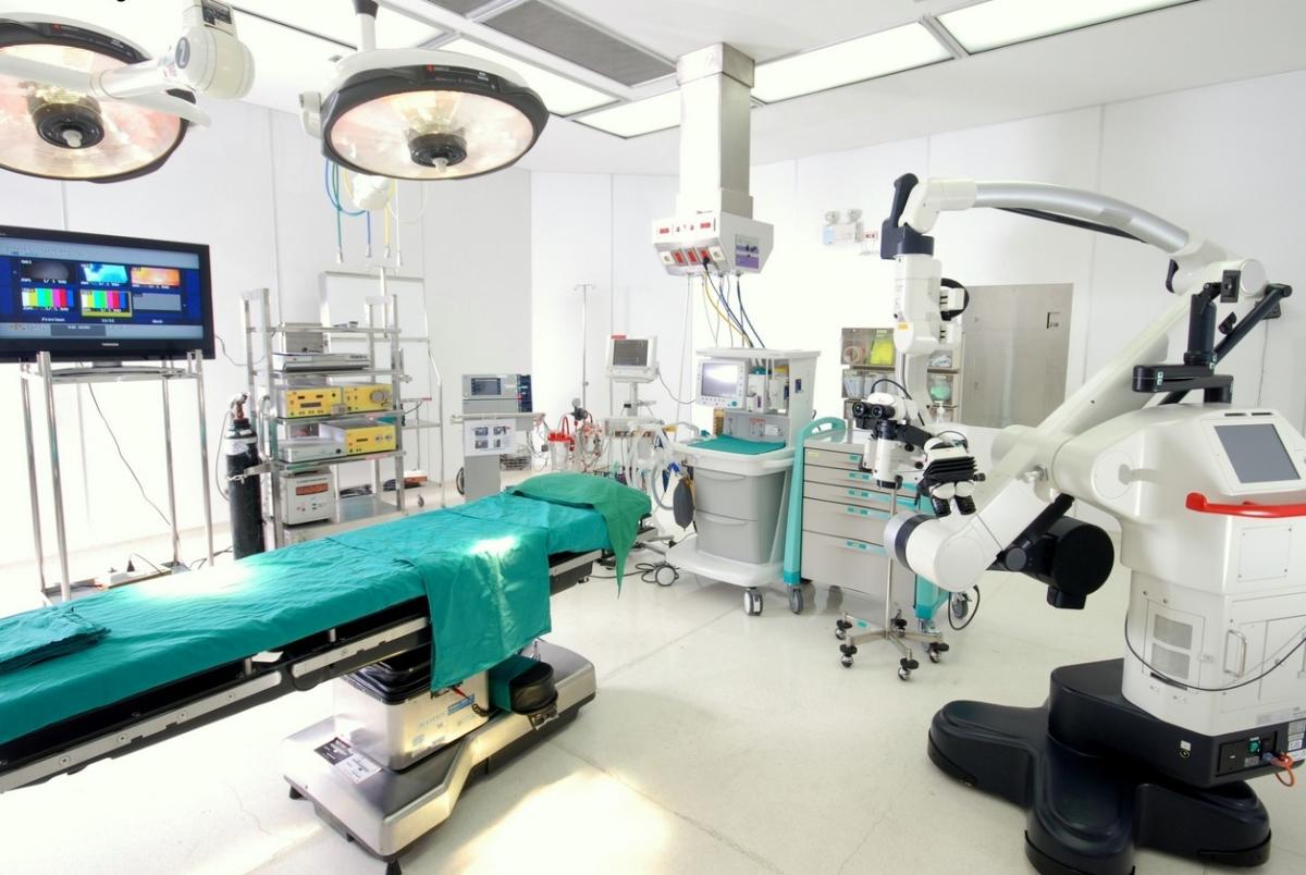 Какое медицинское оборудование необходимо для клиники?